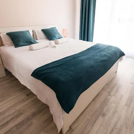 Coral Plaza Apartment